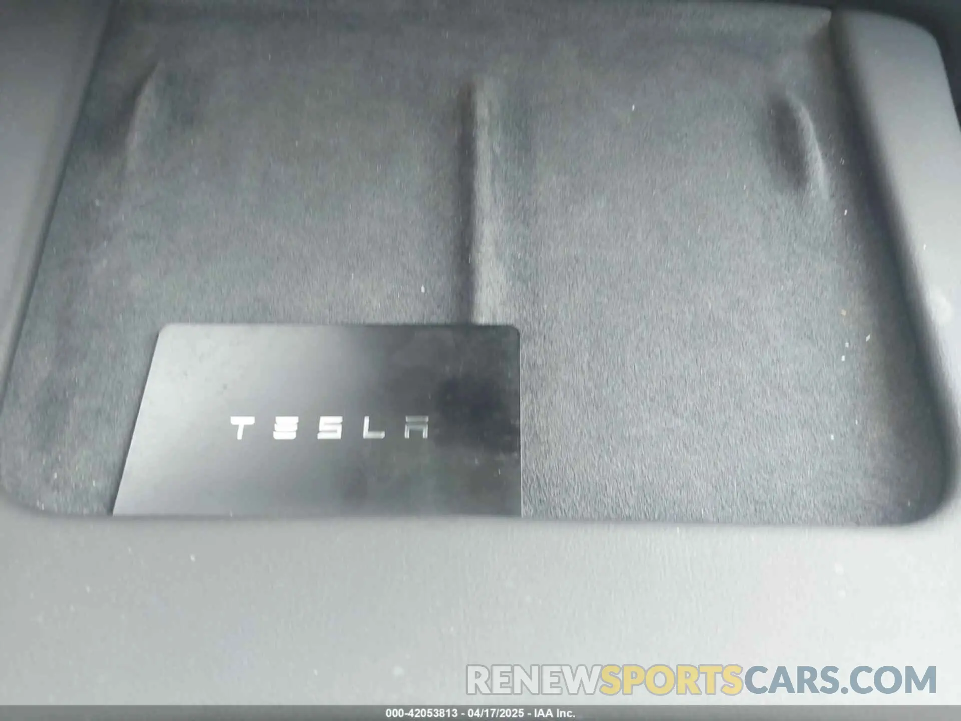 11 Photograph of a damaged car 7SAYGDED0SA354137 TESLA MODEL Y 2025