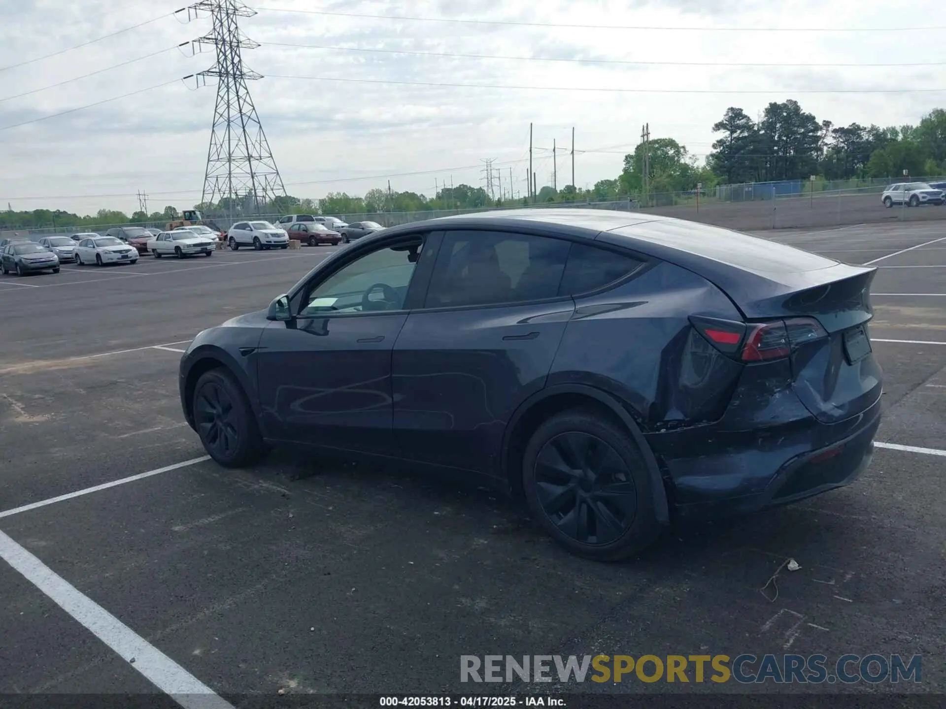 14 Photograph of a damaged car 7SAYGDED0SA354137 TESLA MODEL Y 2025