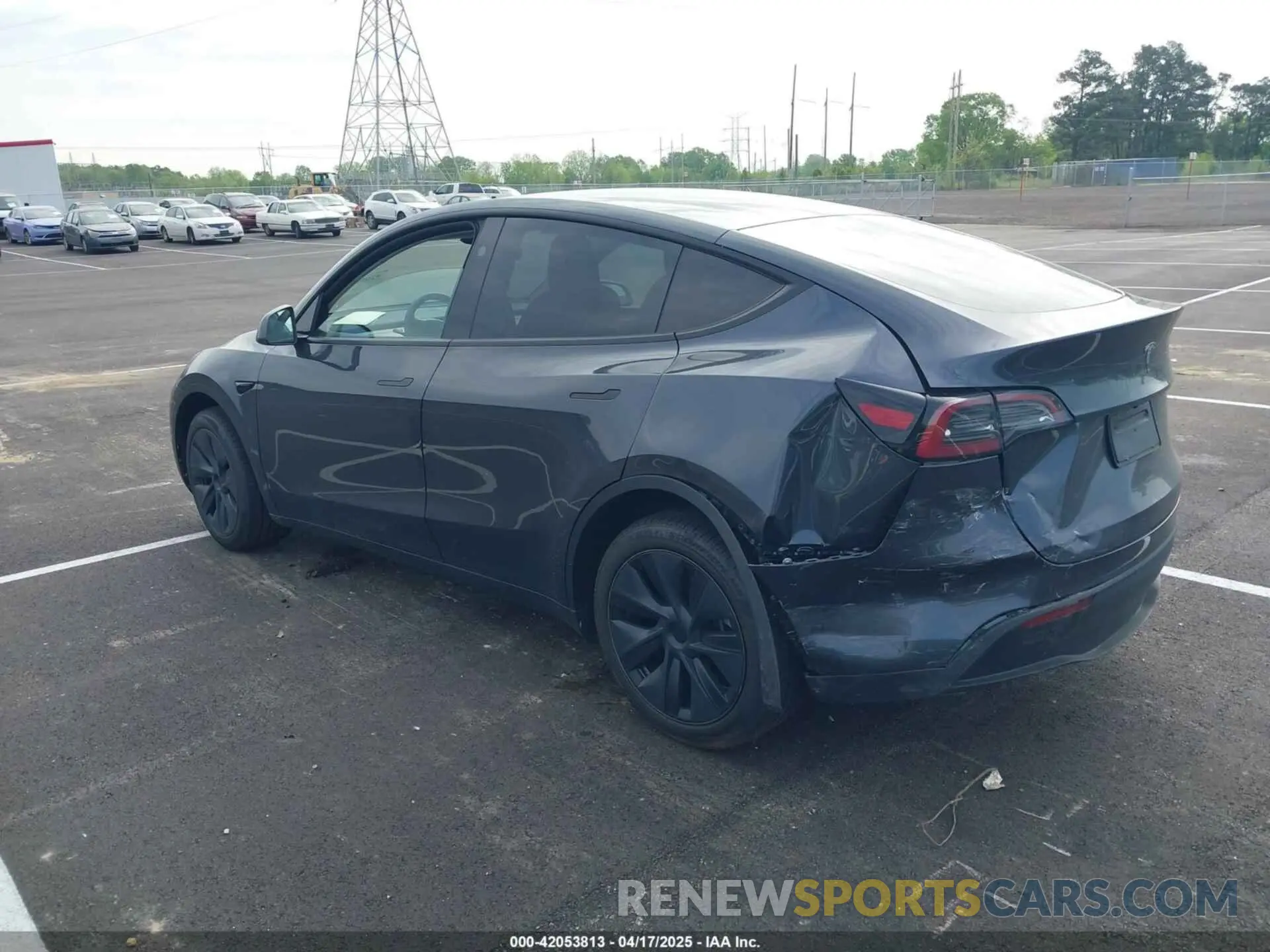 3 Photograph of a damaged car 7SAYGDED0SA354137 TESLA MODEL Y 2025