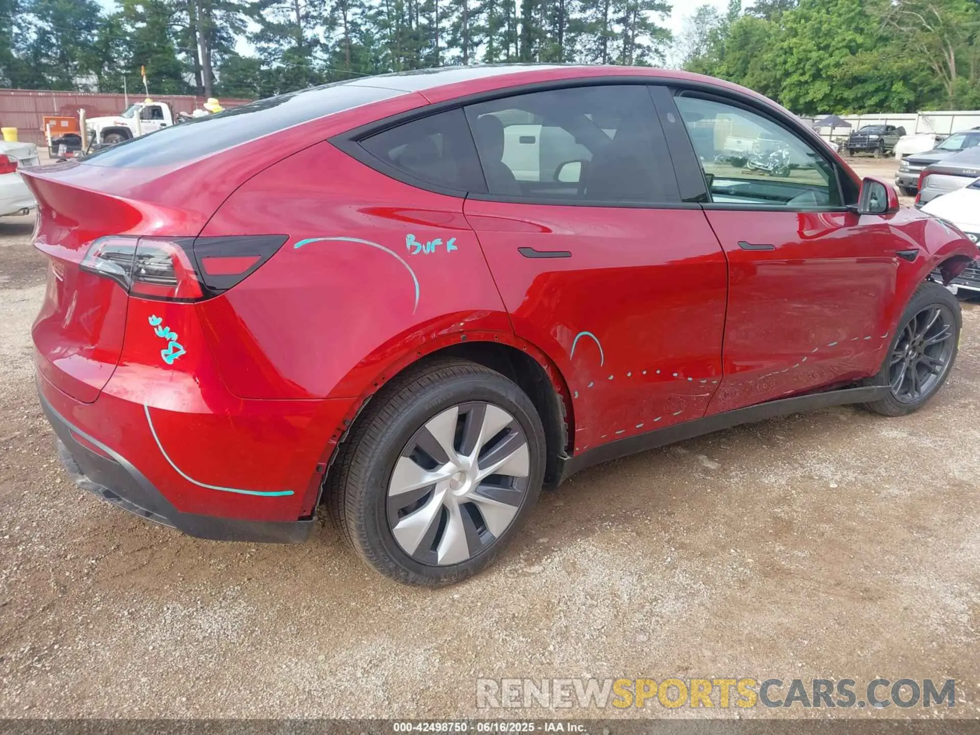 4 Photograph of a damaged car 7SAYGDED0SA356020 TESLA MODEL Y 2025