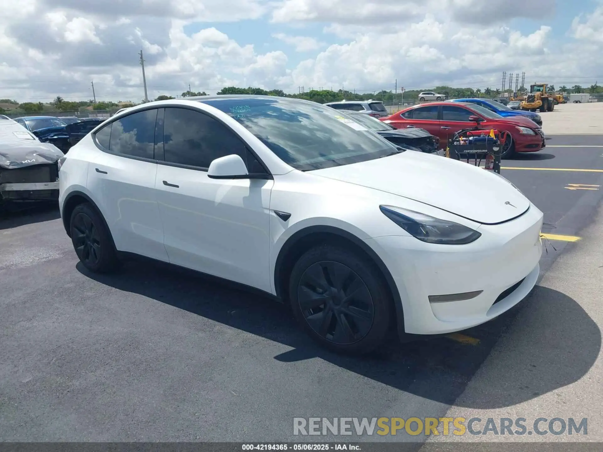 1 Photograph of a damaged car 7SAYGDED0SA357958 TESLA MODEL Y 2025