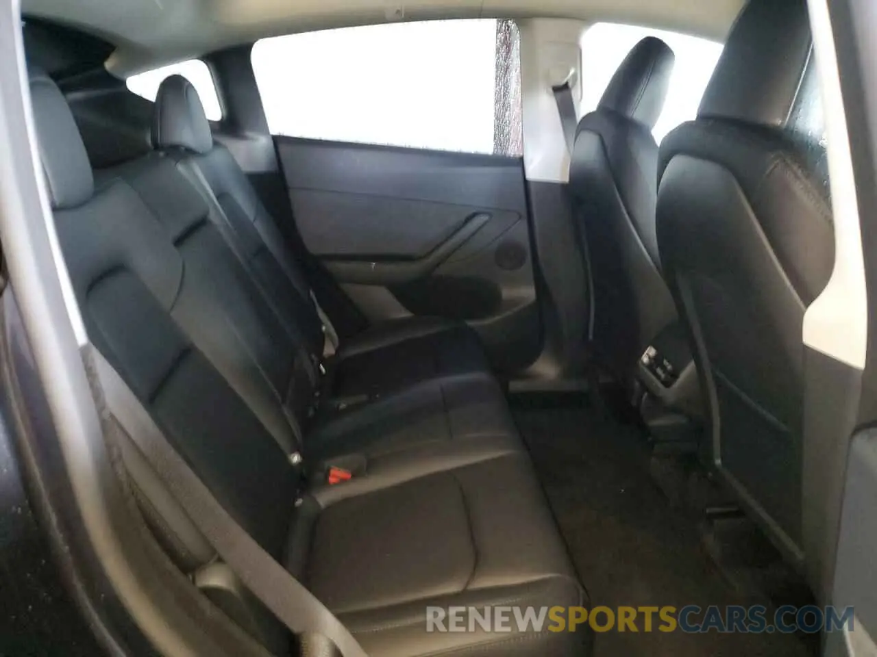 10 Photograph of a damaged car 7SAYGDED0SF262044 TESLA MODEL Y 2025