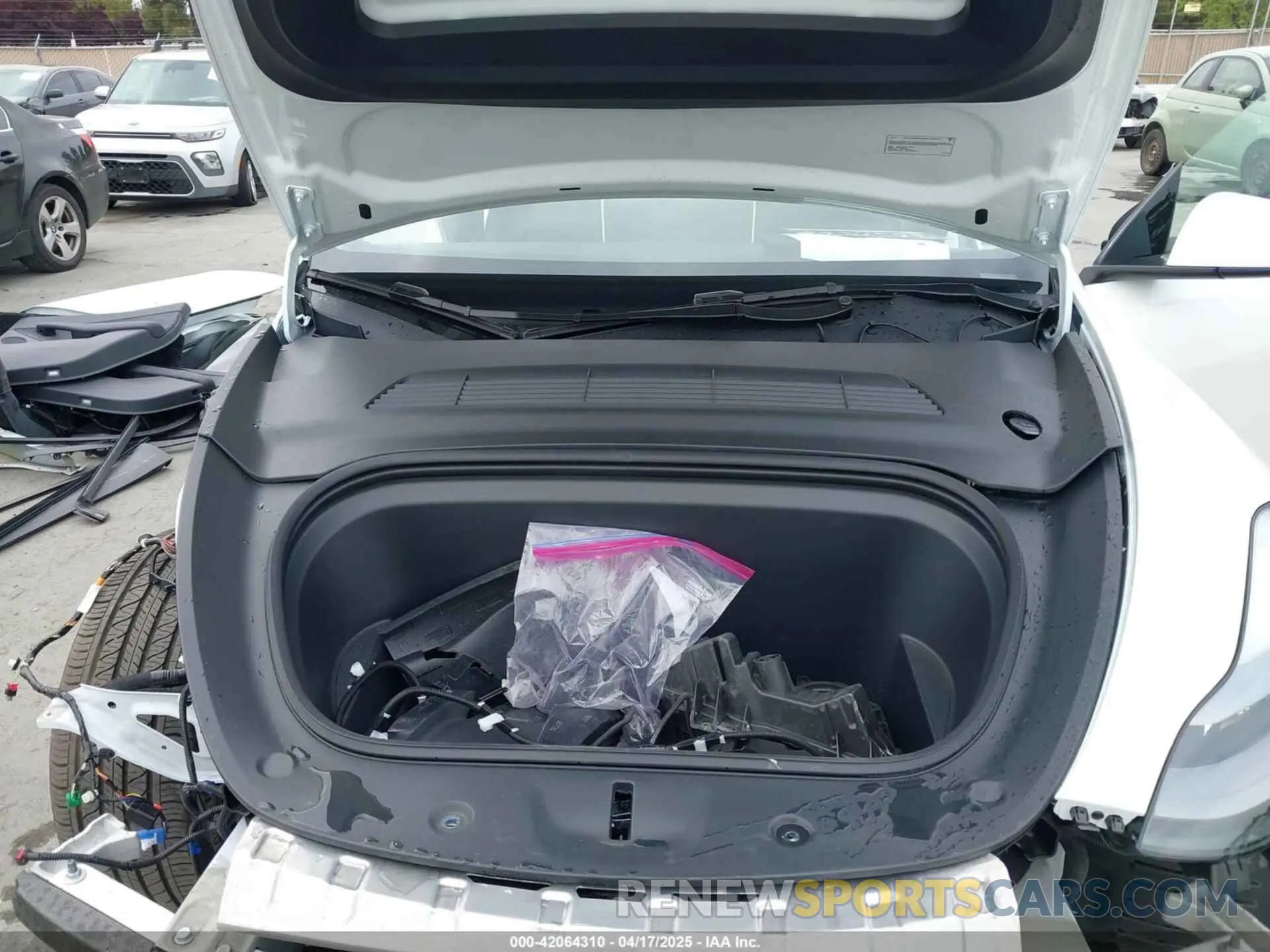 10 Photograph of a damaged car 7SAYGDED0SF281614 TESLA MODEL Y 2025
