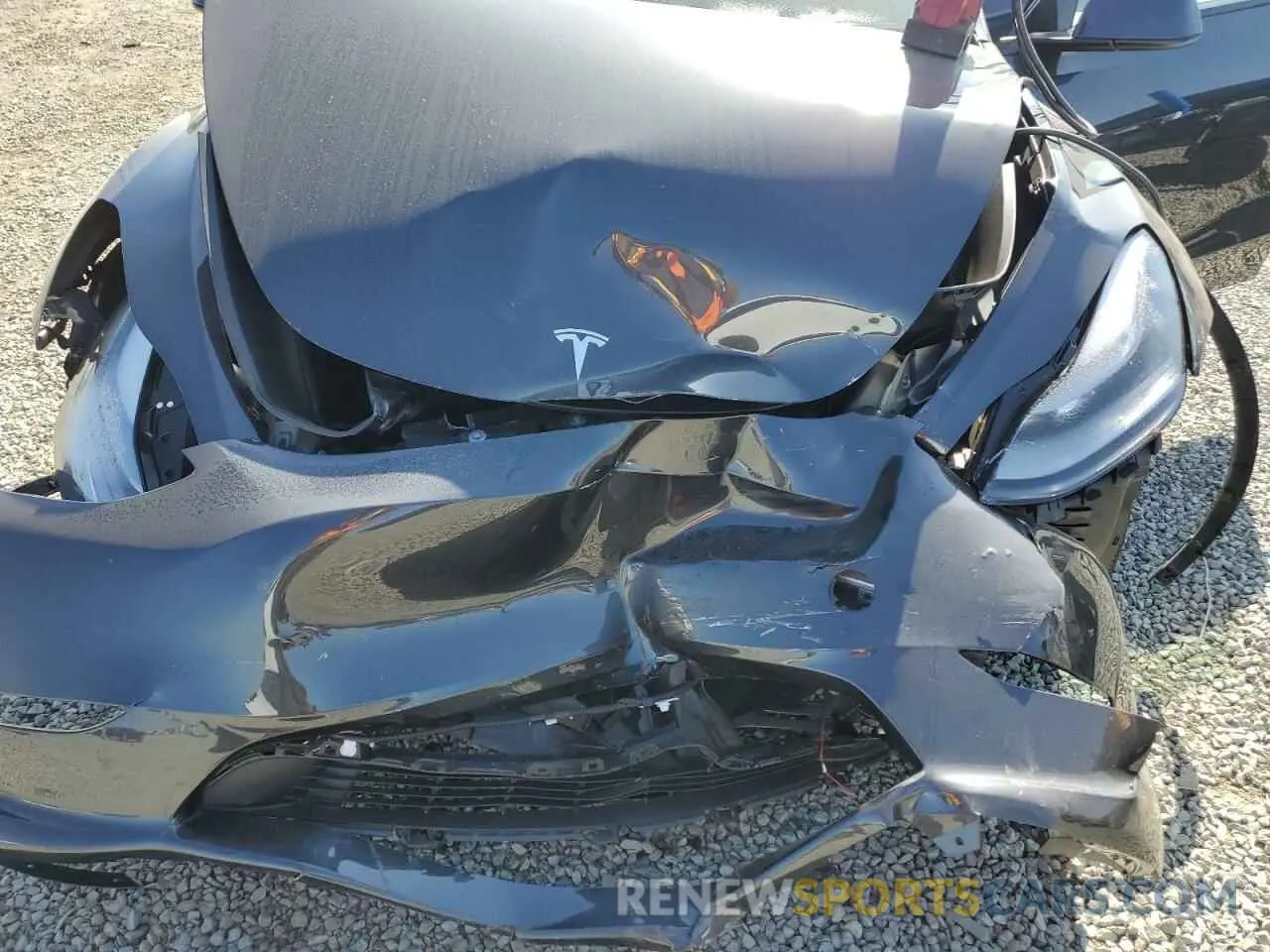 11 Photograph of a damaged car 7SAYGDED0SF317270 TESLA MODEL Y 2025