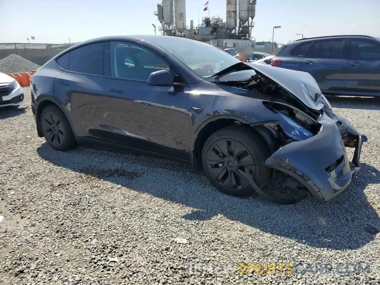 4 Photograph of a damaged car 7SAYGDED0SF317270 TESLA MODEL Y 2025