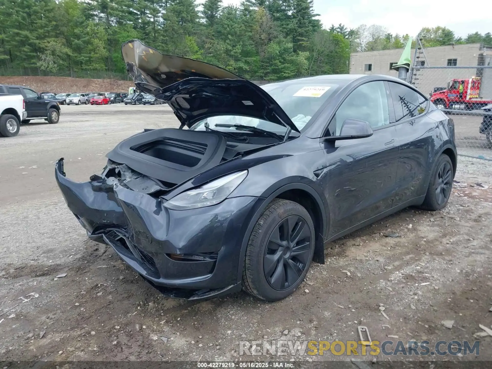 2 Photograph of a damaged car 7SAYGDED0SF320508 TESLA MODEL Y 2025