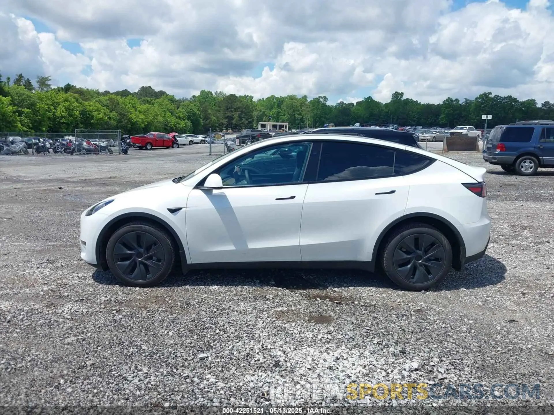 14 Photograph of a damaged car 7SAYGDED1SA348492 TESLA MODEL Y 2025