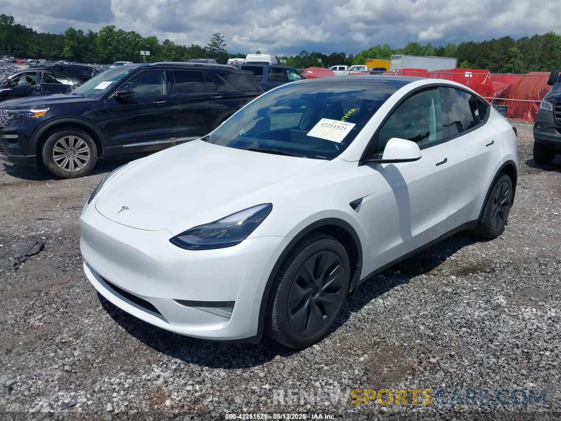 2 Photograph of a damaged car 7SAYGDED1SA348492 TESLA MODEL Y 2025