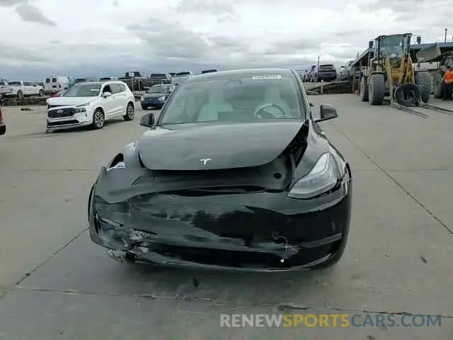 10 Photograph of a damaged car 7SAYGDED1SA358679 TESLA MODEL Y 2025