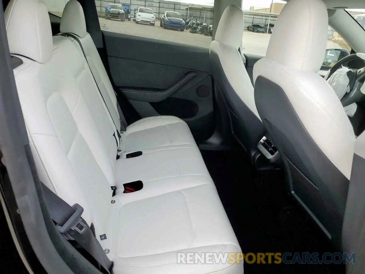 11 Photograph of a damaged car 7SAYGDED1SA358679 TESLA MODEL Y 2025