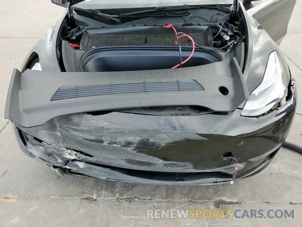 13 Photograph of a damaged car 7SAYGDED1SA358679 TESLA MODEL Y 2025
