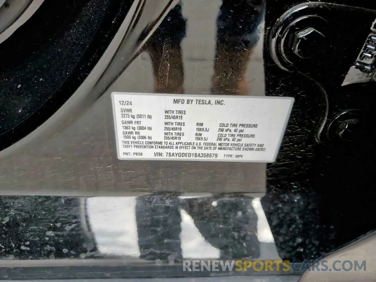 14 Photograph of a damaged car 7SAYGDED1SA358679 TESLA MODEL Y 2025