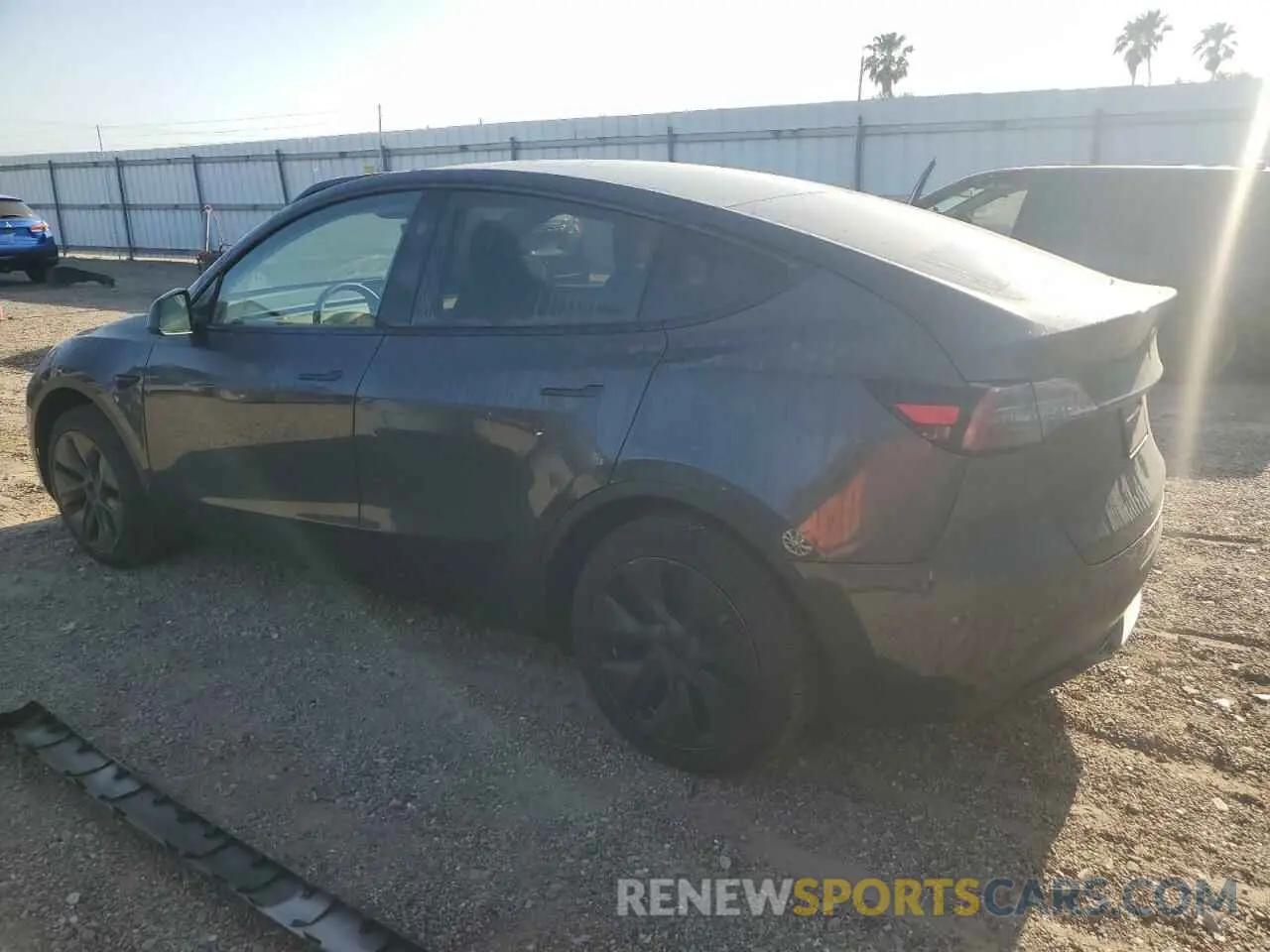 2 Photograph of a damaged car 7SAYGDED1SA373036 TESLA MODEL Y 2025