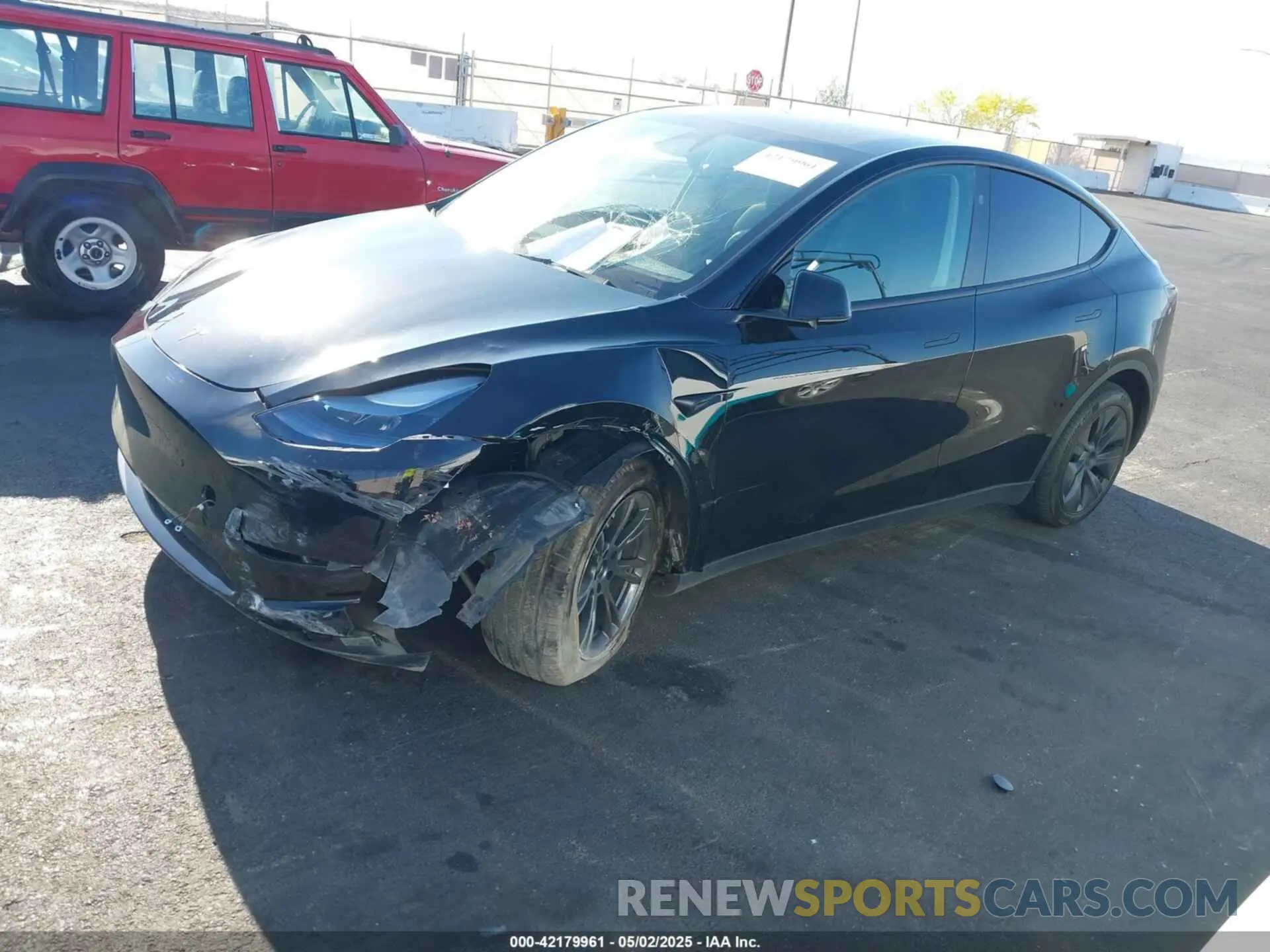 2 Photograph of a damaged car 7SAYGDED1SF217131 TESLA MODEL Y 2025