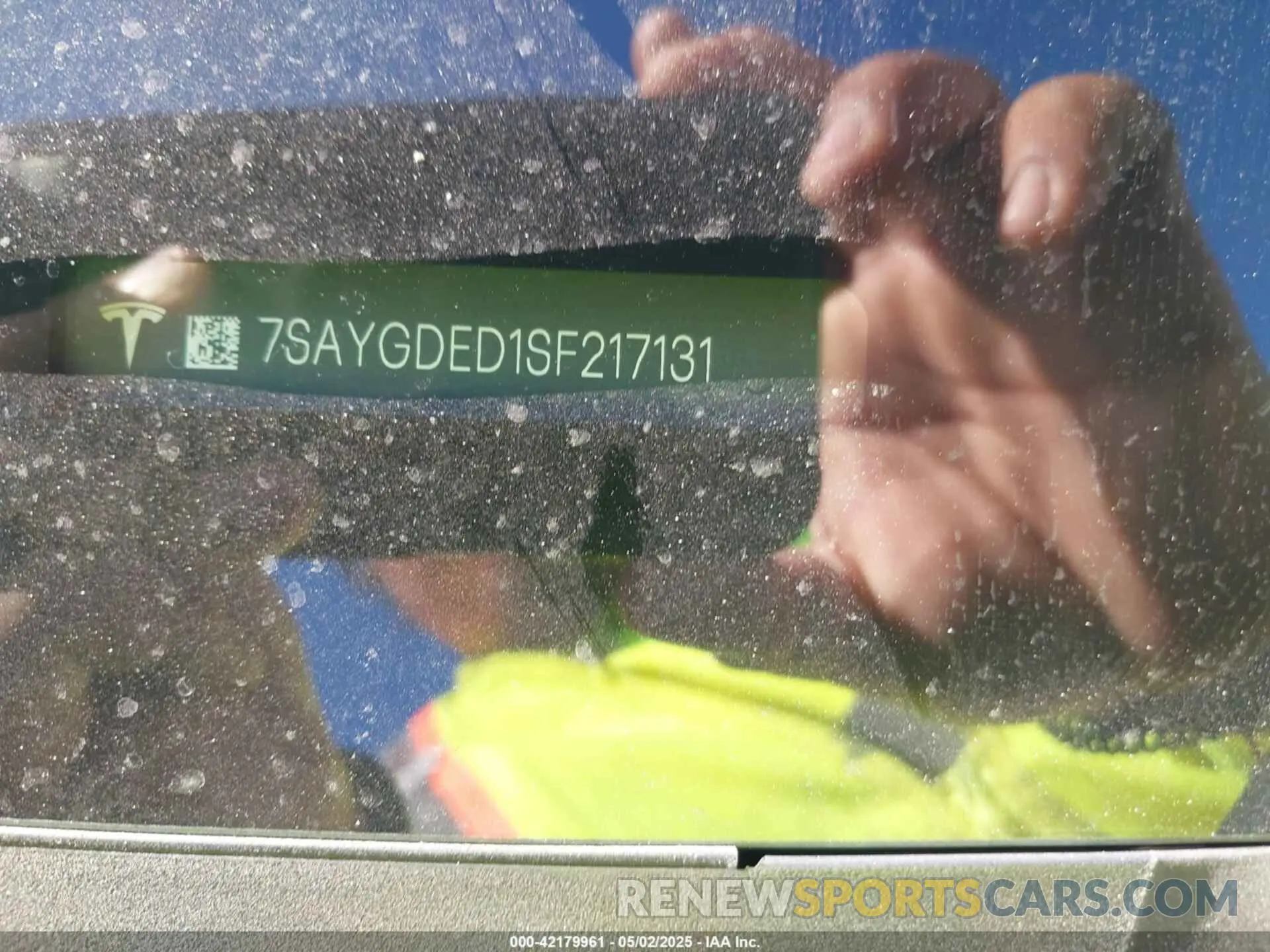 9 Photograph of a damaged car 7SAYGDED1SF217131 TESLA MODEL Y 2025