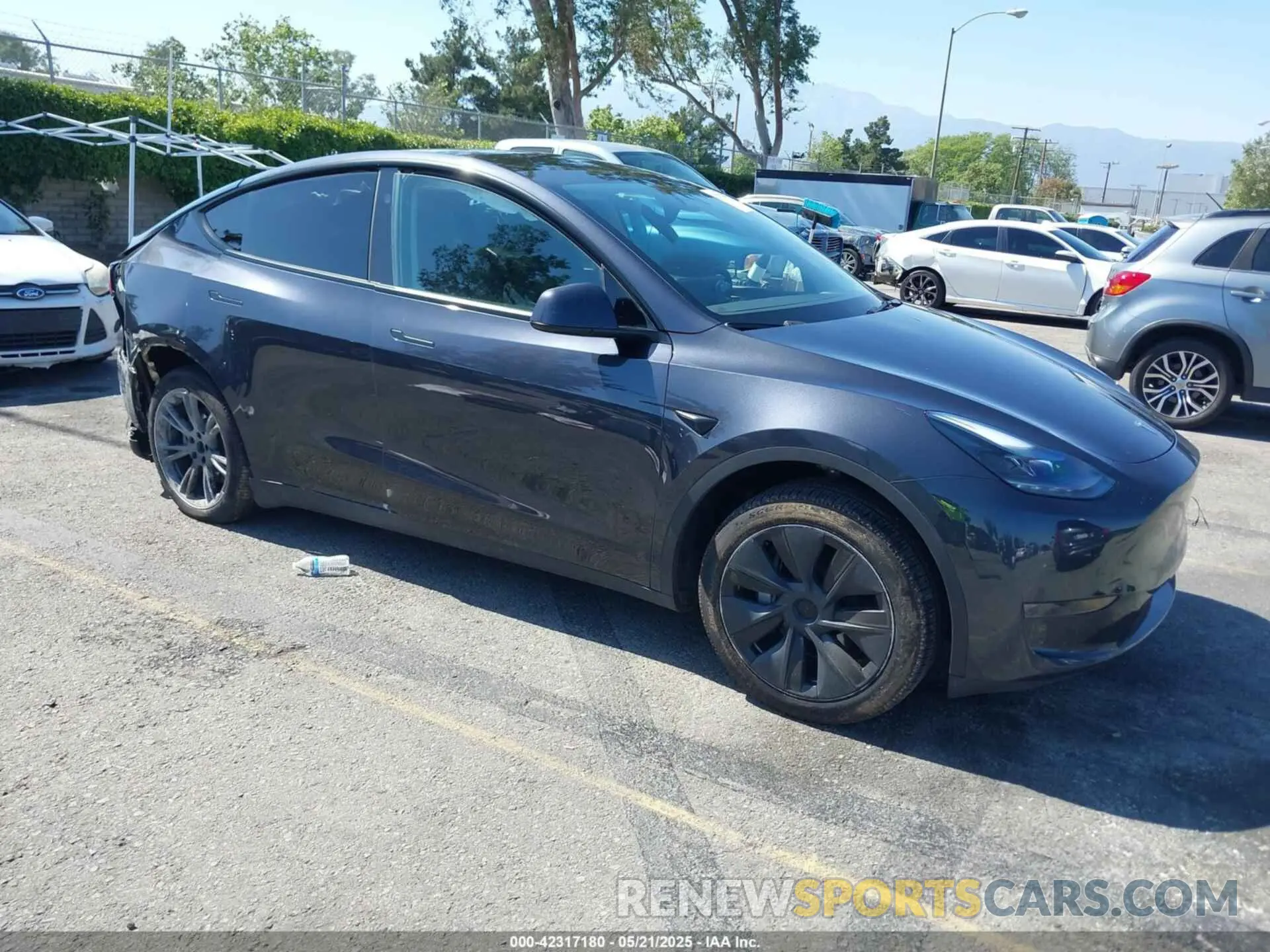 1 Photograph of a damaged car 7SAYGDED1SF220689 TESLA MODEL Y 2025