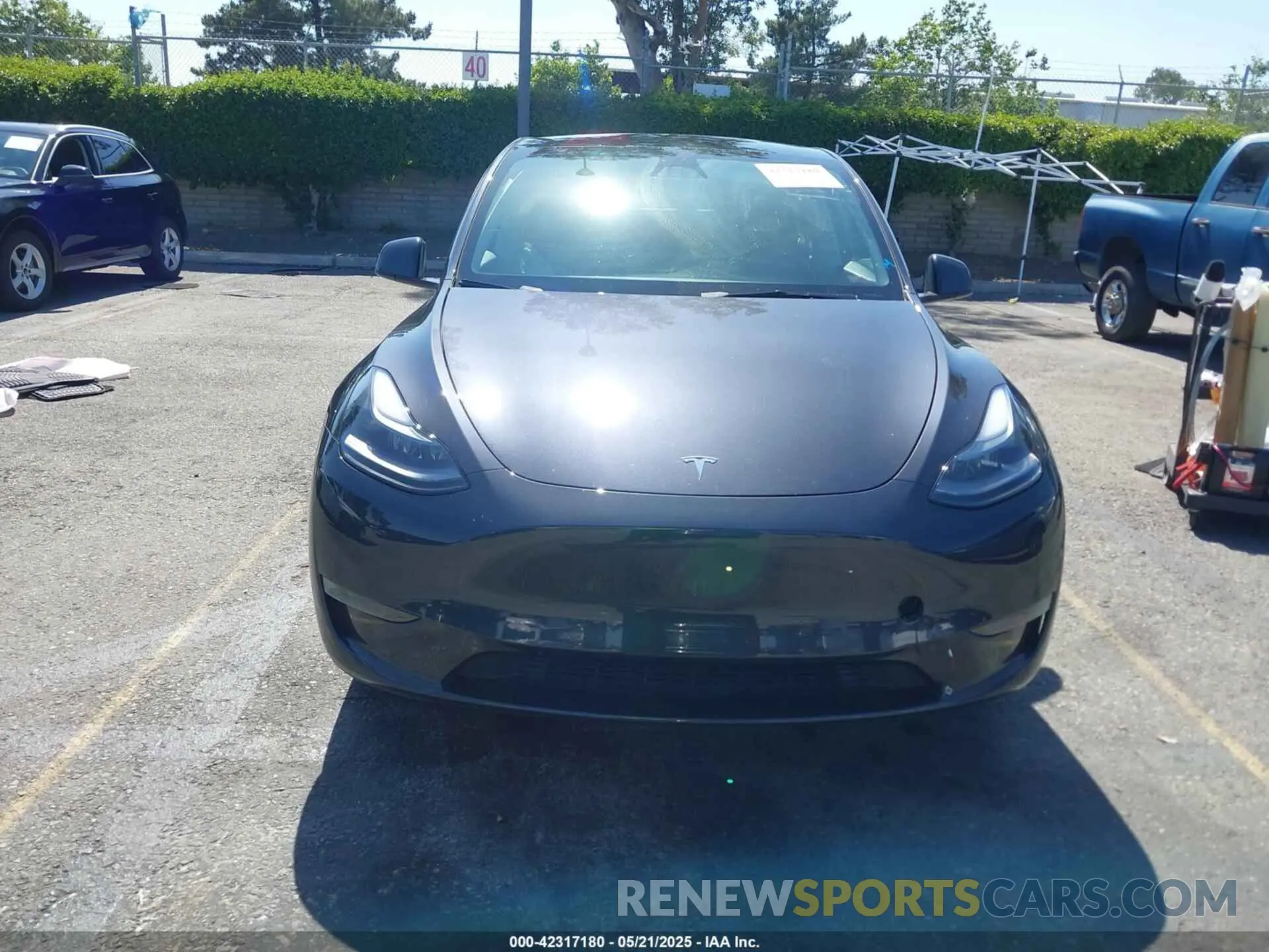 12 Photograph of a damaged car 7SAYGDED1SF220689 TESLA MODEL Y 2025