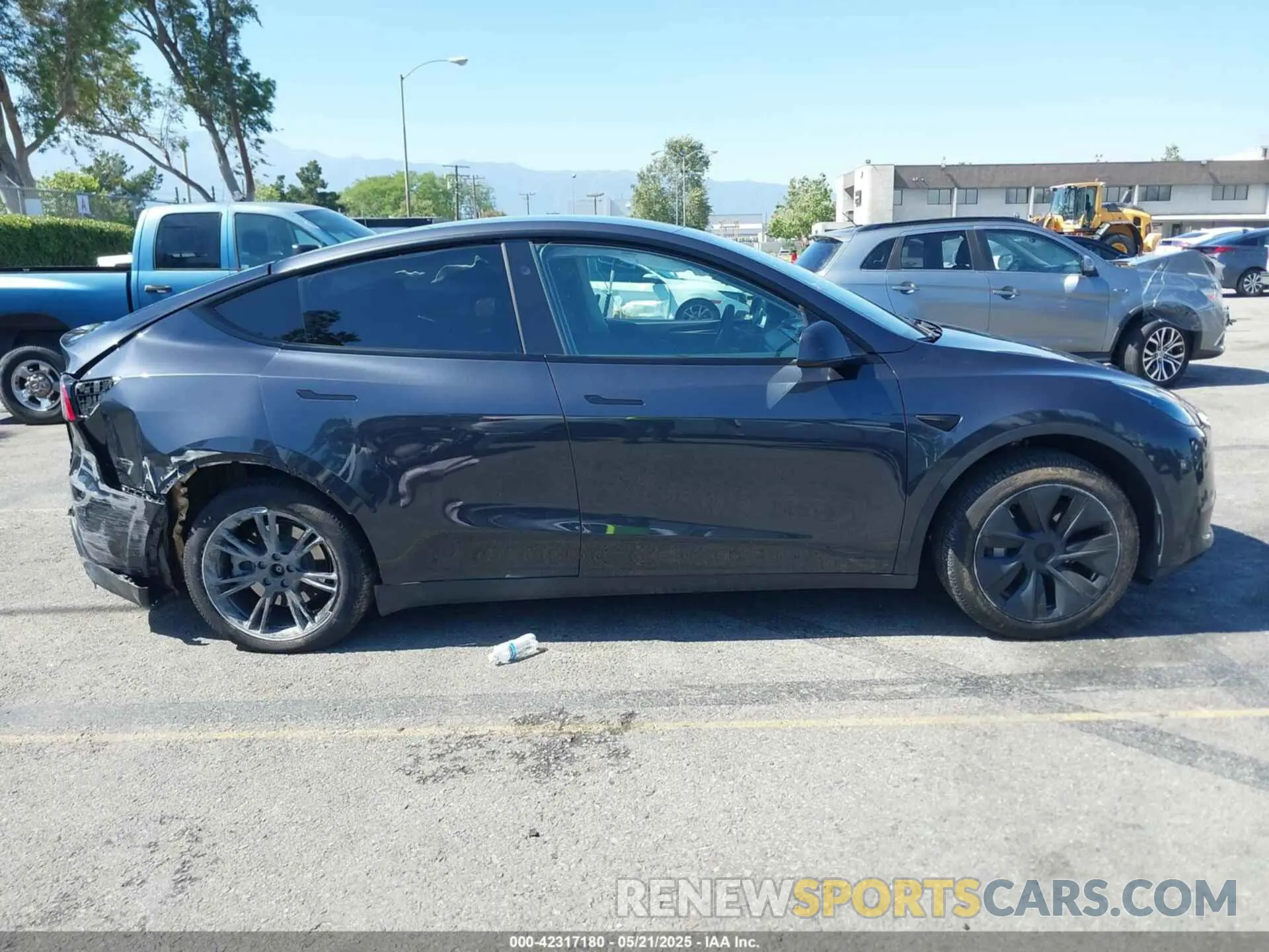 13 Photograph of a damaged car 7SAYGDED1SF220689 TESLA MODEL Y 2025