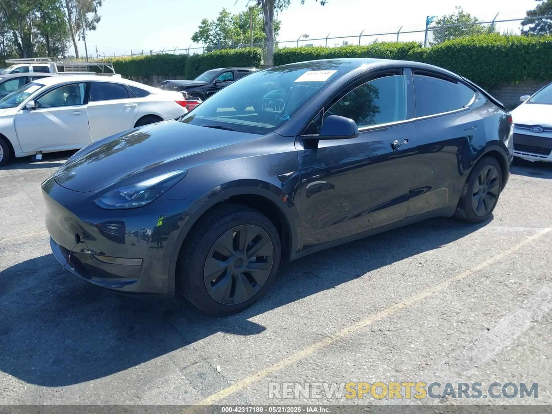 2 Photograph of a damaged car 7SAYGDED1SF220689 TESLA MODEL Y 2025