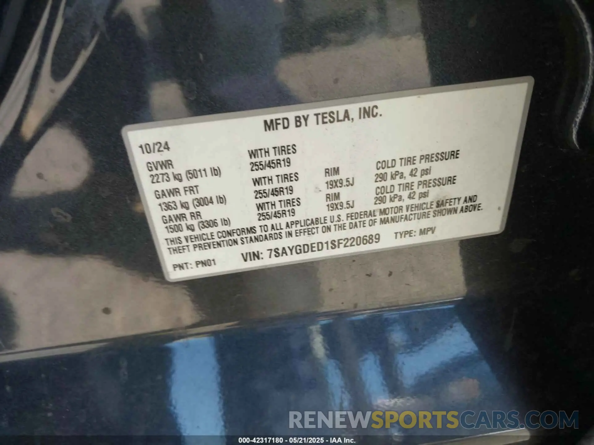 9 Photograph of a damaged car 7SAYGDED1SF220689 TESLA MODEL Y 2025
