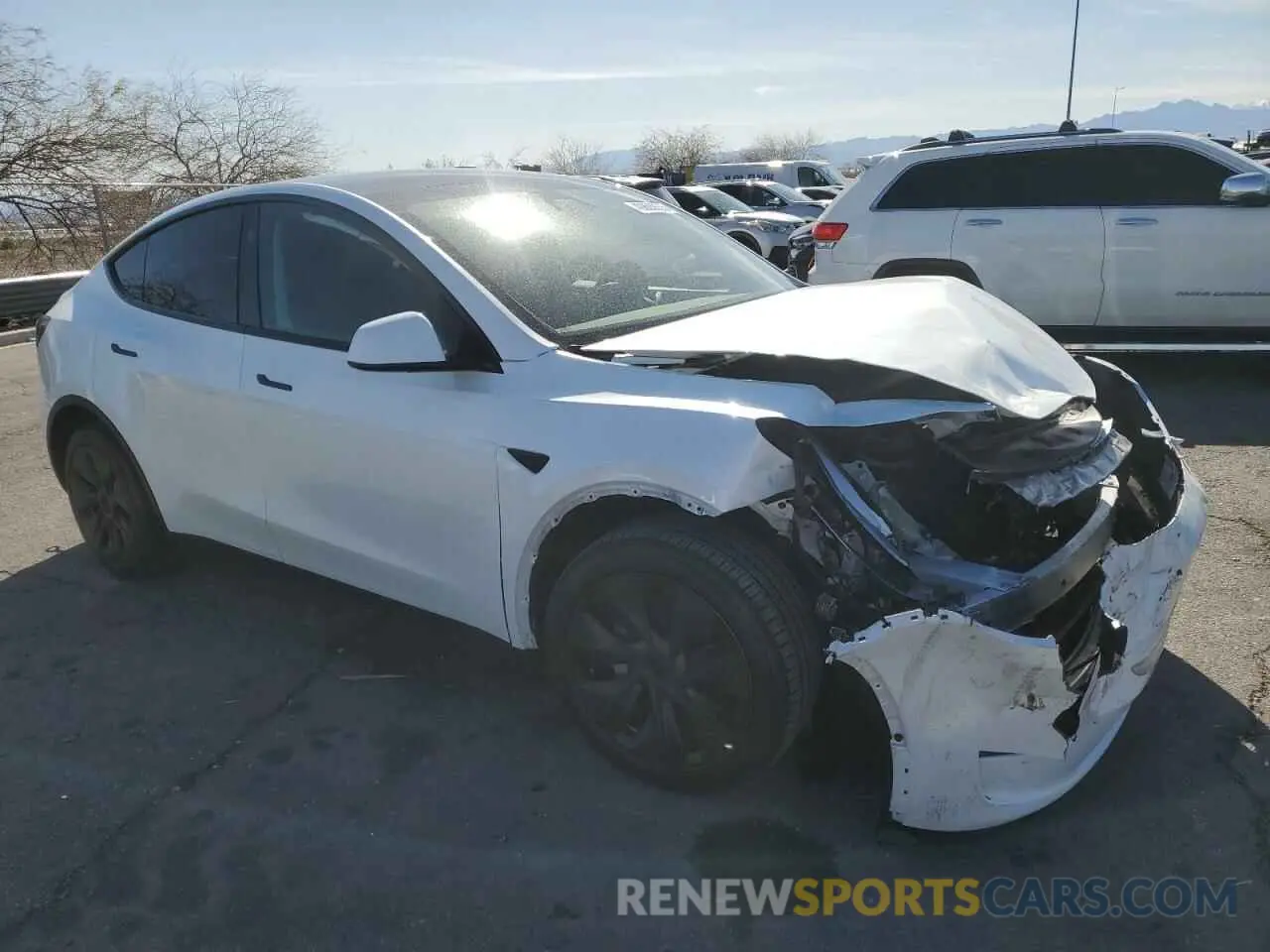 4 Photograph of a damaged car 7SAYGDED2SA373756 TESLA MODEL Y 2025