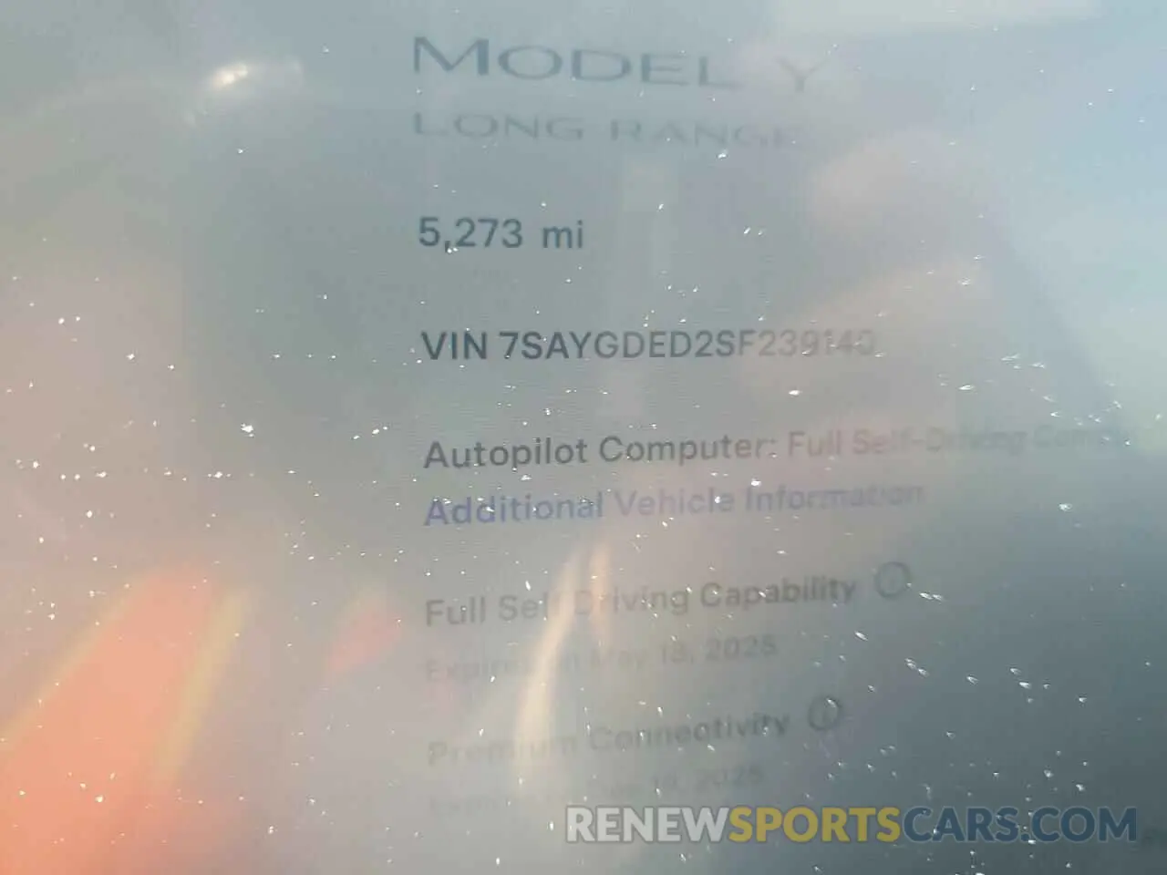 9 Photograph of a damaged car 7SAYGDED2SF239140 TESLA MODEL Y 2025