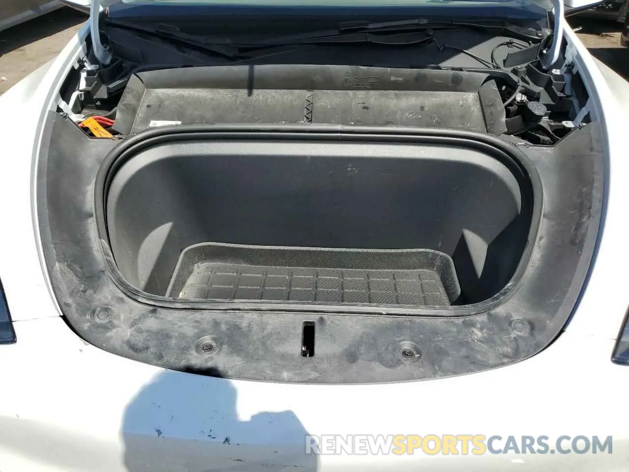 11 Photograph of a damaged car 7SAYGDED2SF258139 TESLA MODEL Y 2025