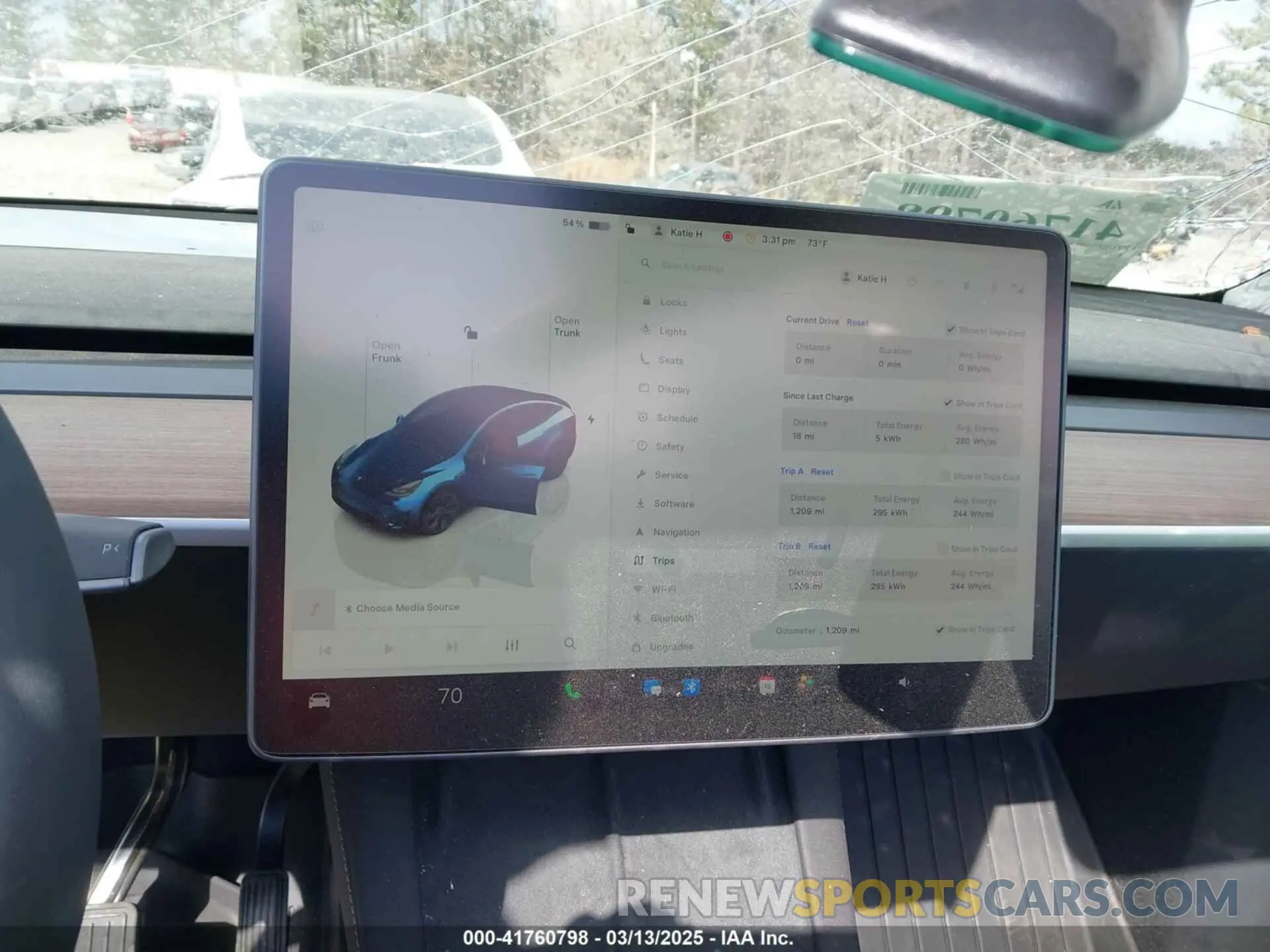17 Photograph of a damaged car 7SAYGDED3SA352138 TESLA MODEL Y 2025