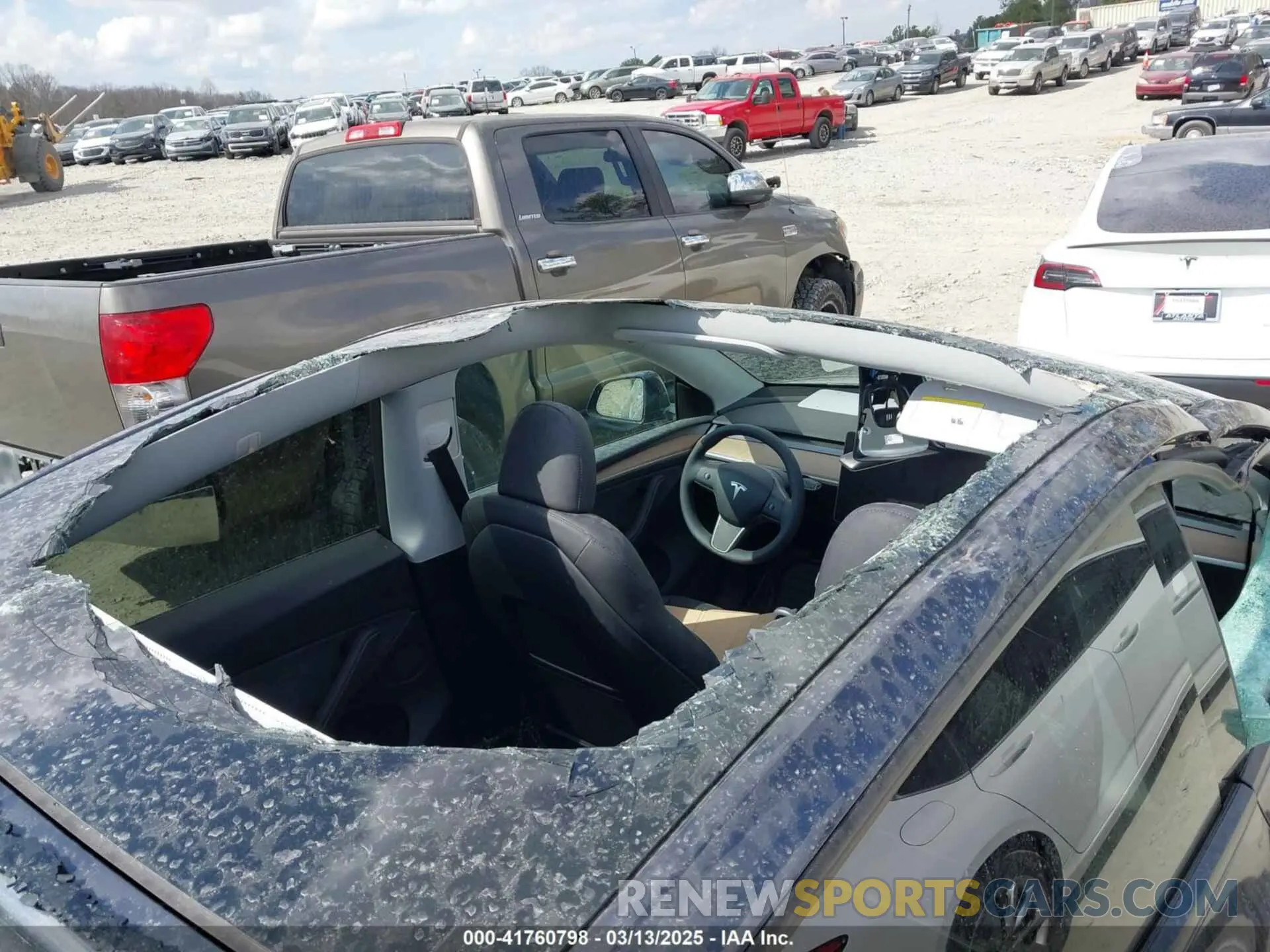 18 Photograph of a damaged car 7SAYGDED3SA352138 TESLA MODEL Y 2025