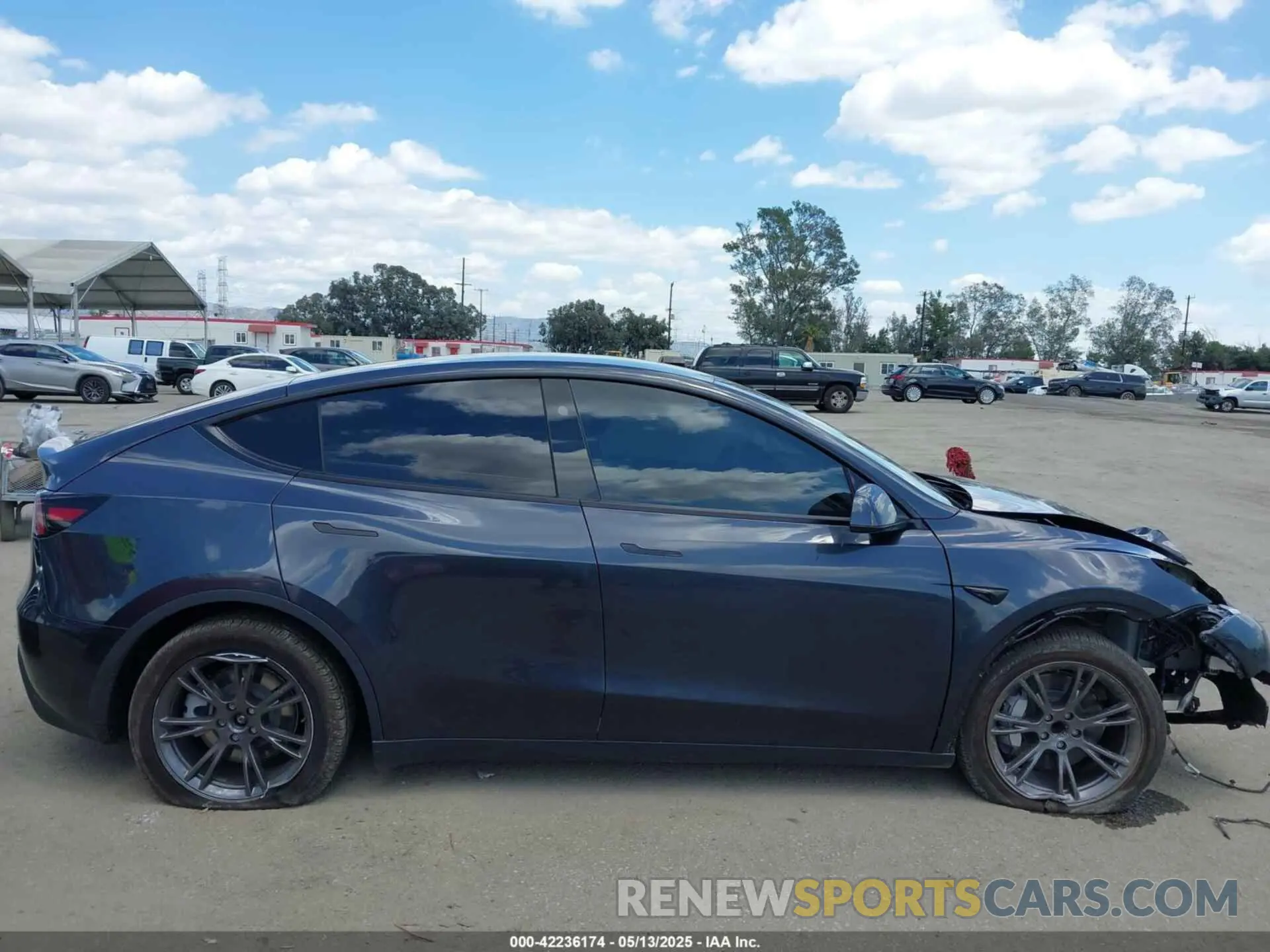 13 Photograph of a damaged car 7SAYGDED3SF266685 TESLA MODEL Y 2025