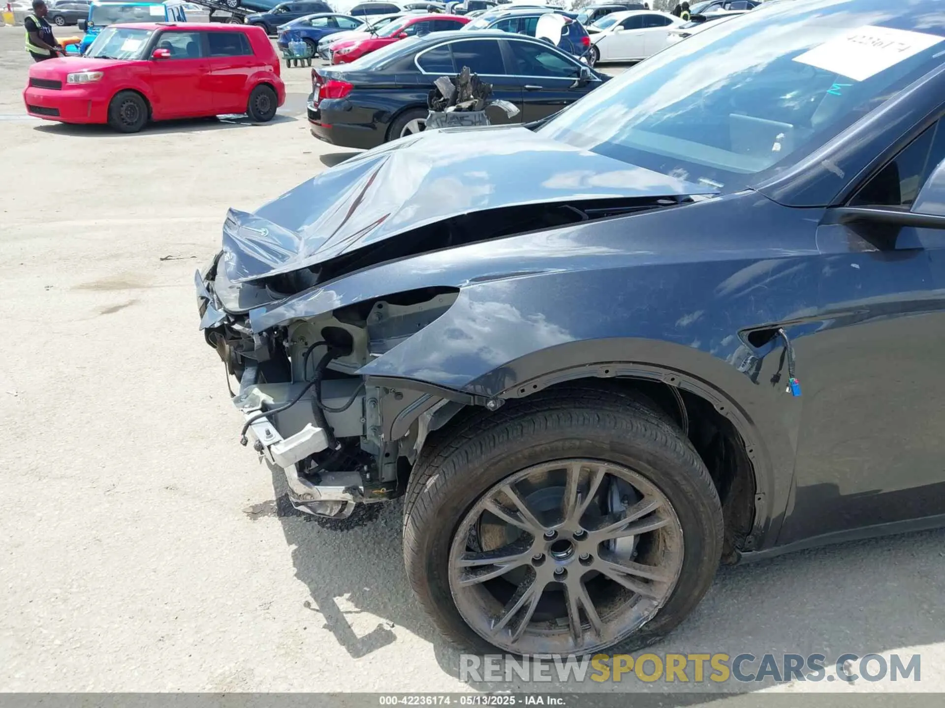 6 Photograph of a damaged car 7SAYGDED3SF266685 TESLA MODEL Y 2025