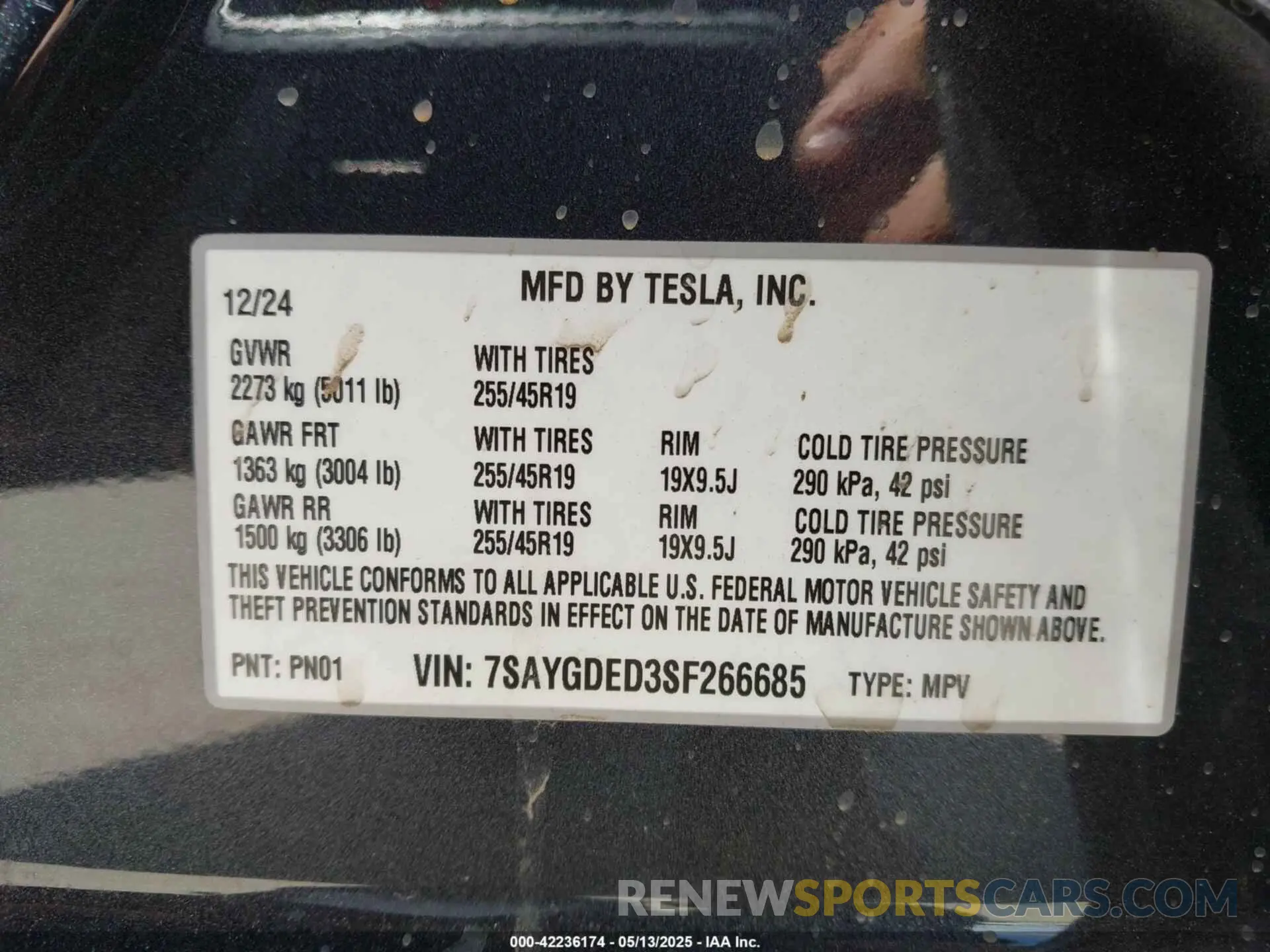 9 Photograph of a damaged car 7SAYGDED3SF266685 TESLA MODEL Y 2025
