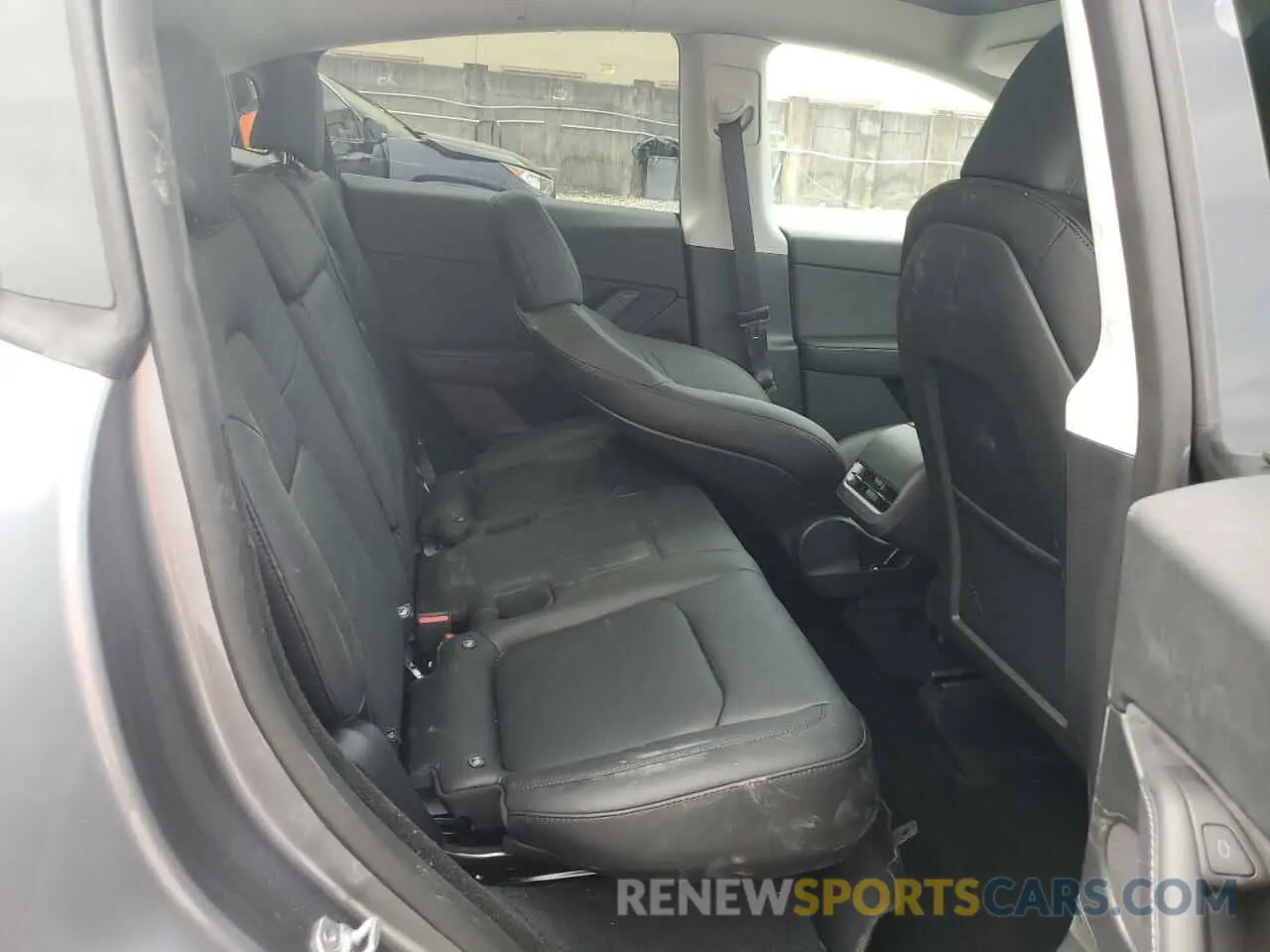 10 Photograph of a damaged car 7SAYGDED3SF281798 TESLA MODEL Y 2025