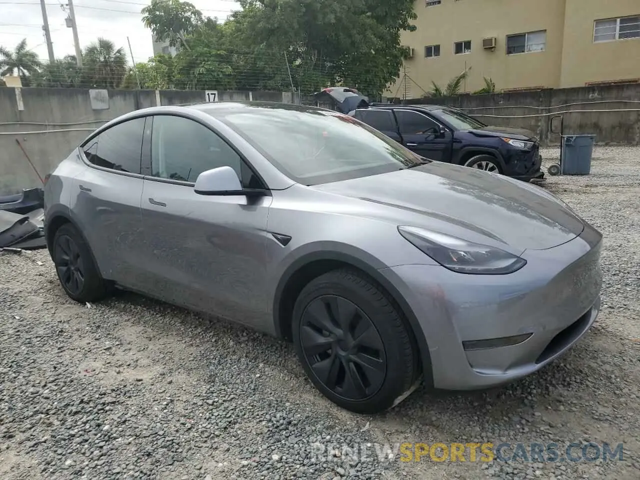 4 Photograph of a damaged car 7SAYGDED3SF281798 TESLA MODEL Y 2025