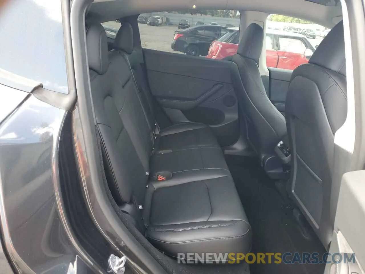 10 Photograph of a damaged car 7SAYGDED4SF267747 TESLA MODEL Y 2025