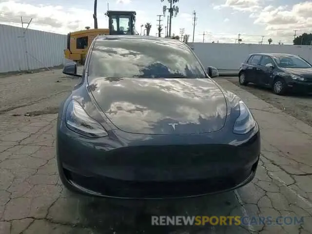 13 Photograph of a damaged car 7SAYGDED4SF267747 TESLA MODEL Y 2025