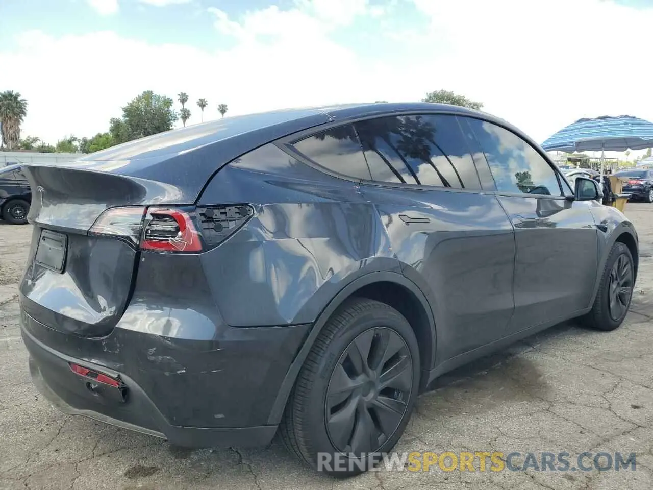 3 Photograph of a damaged car 7SAYGDED4SF267747 TESLA MODEL Y 2025
