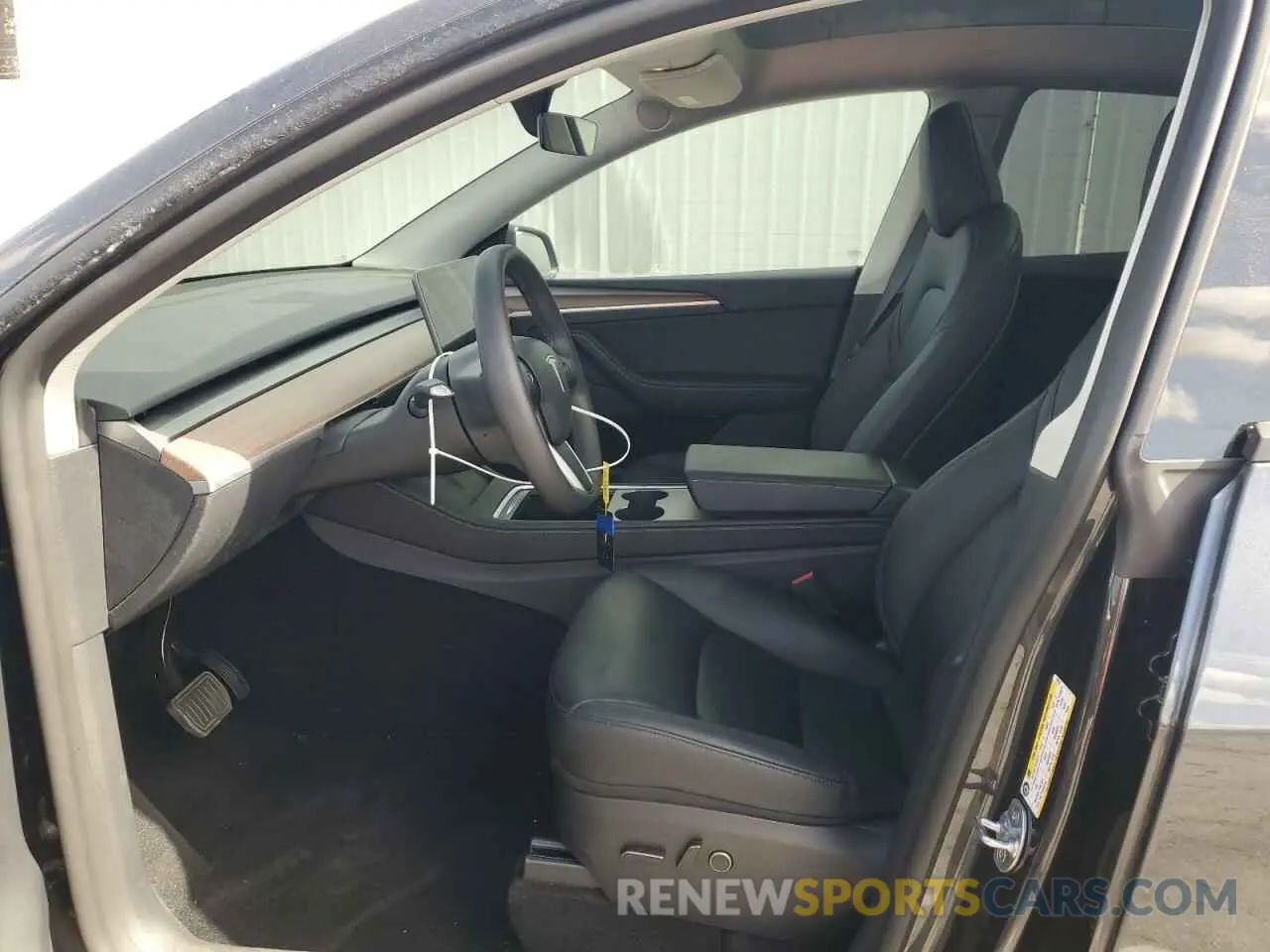 7 Photograph of a damaged car 7SAYGDED4SF267747 TESLA MODEL Y 2025