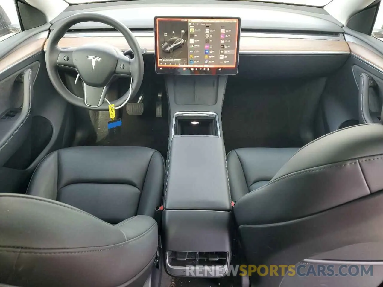 8 Photograph of a damaged car 7SAYGDED4SF267747 TESLA MODEL Y 2025