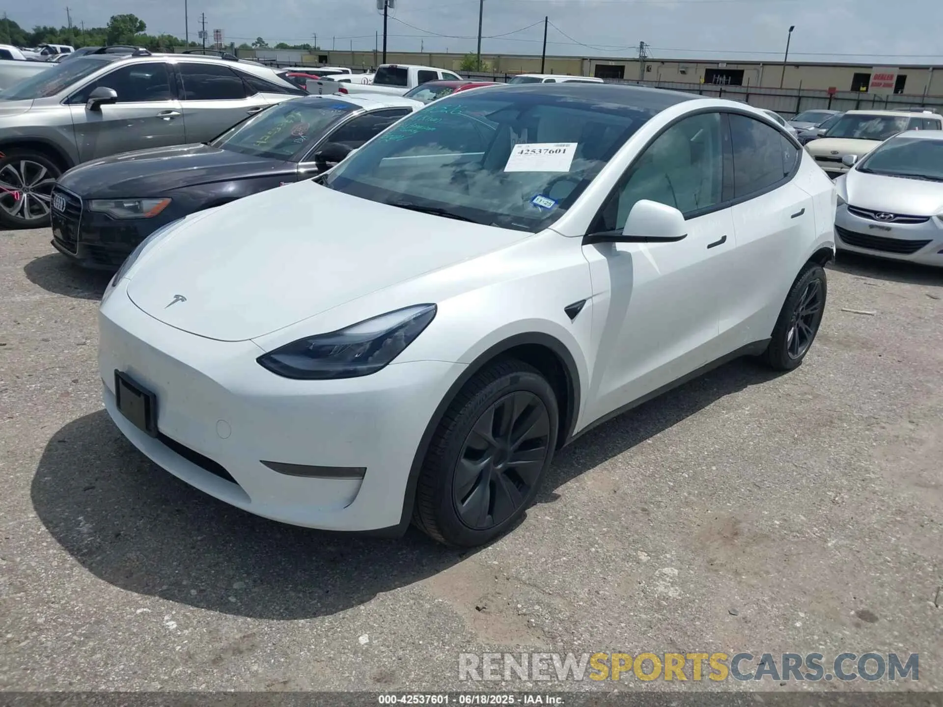 2 Photograph of a damaged car 7SAYGDED5SA352609 TESLA MODEL Y 2025