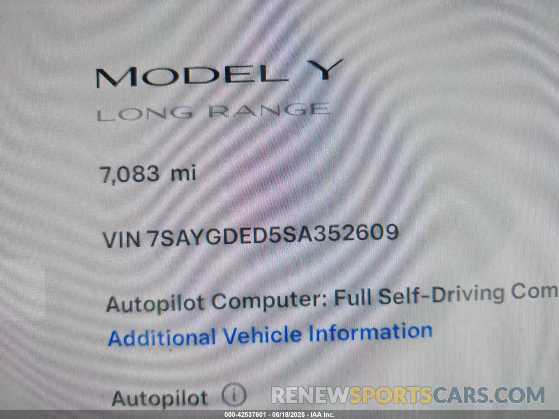 9 Photograph of a damaged car 7SAYGDED5SA352609 TESLA MODEL Y 2025