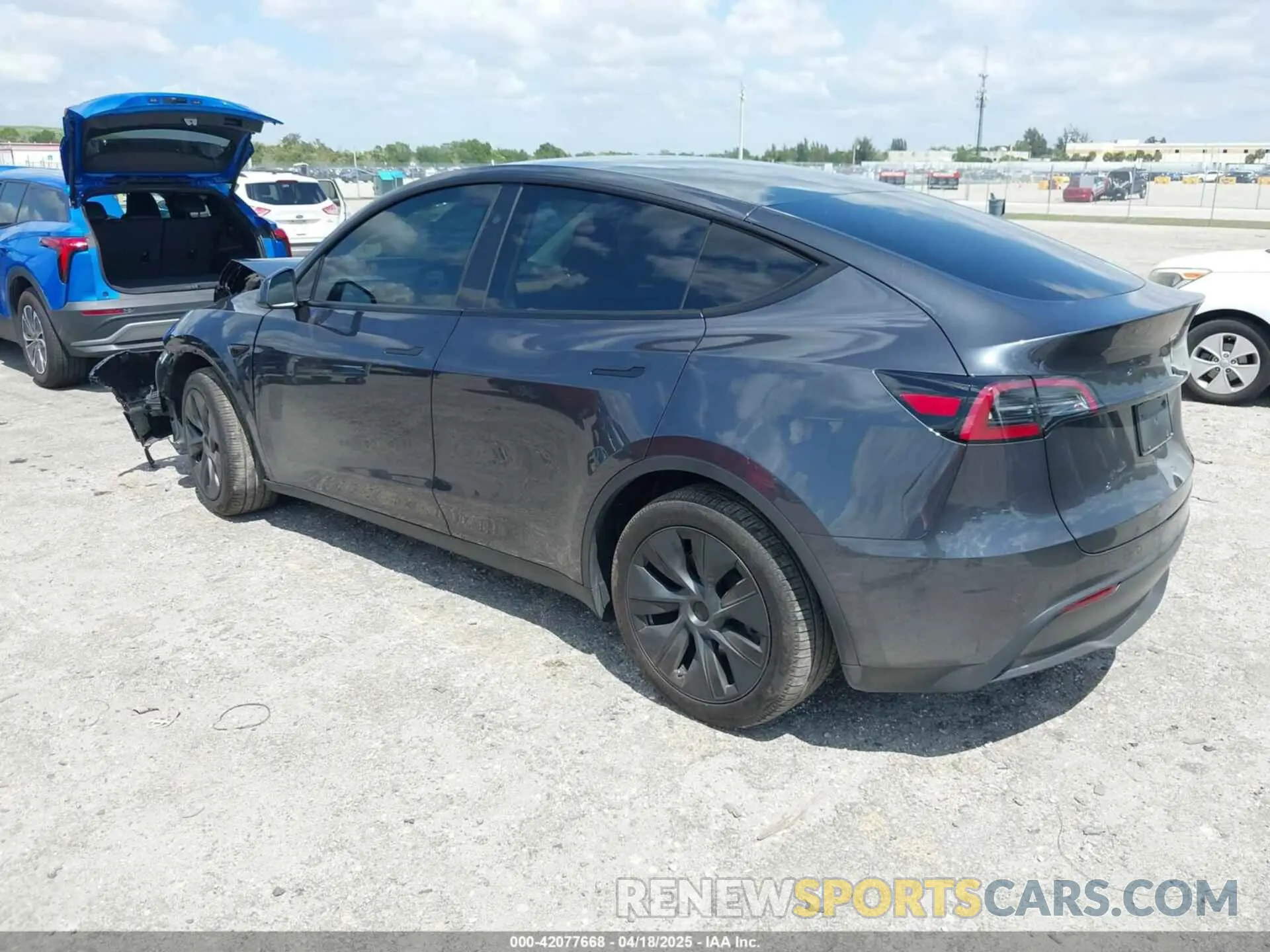 3 Photograph of a damaged car 7SAYGDED5SA370060 TESLA MODEL Y 2025