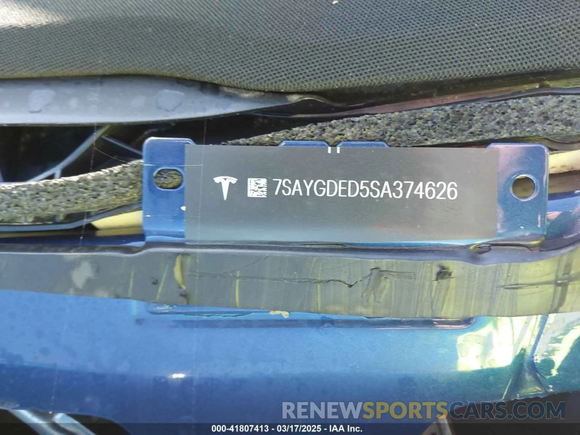 9 Photograph of a damaged car 7SAYGDED5SA374626 TESLA MODEL Y 2025