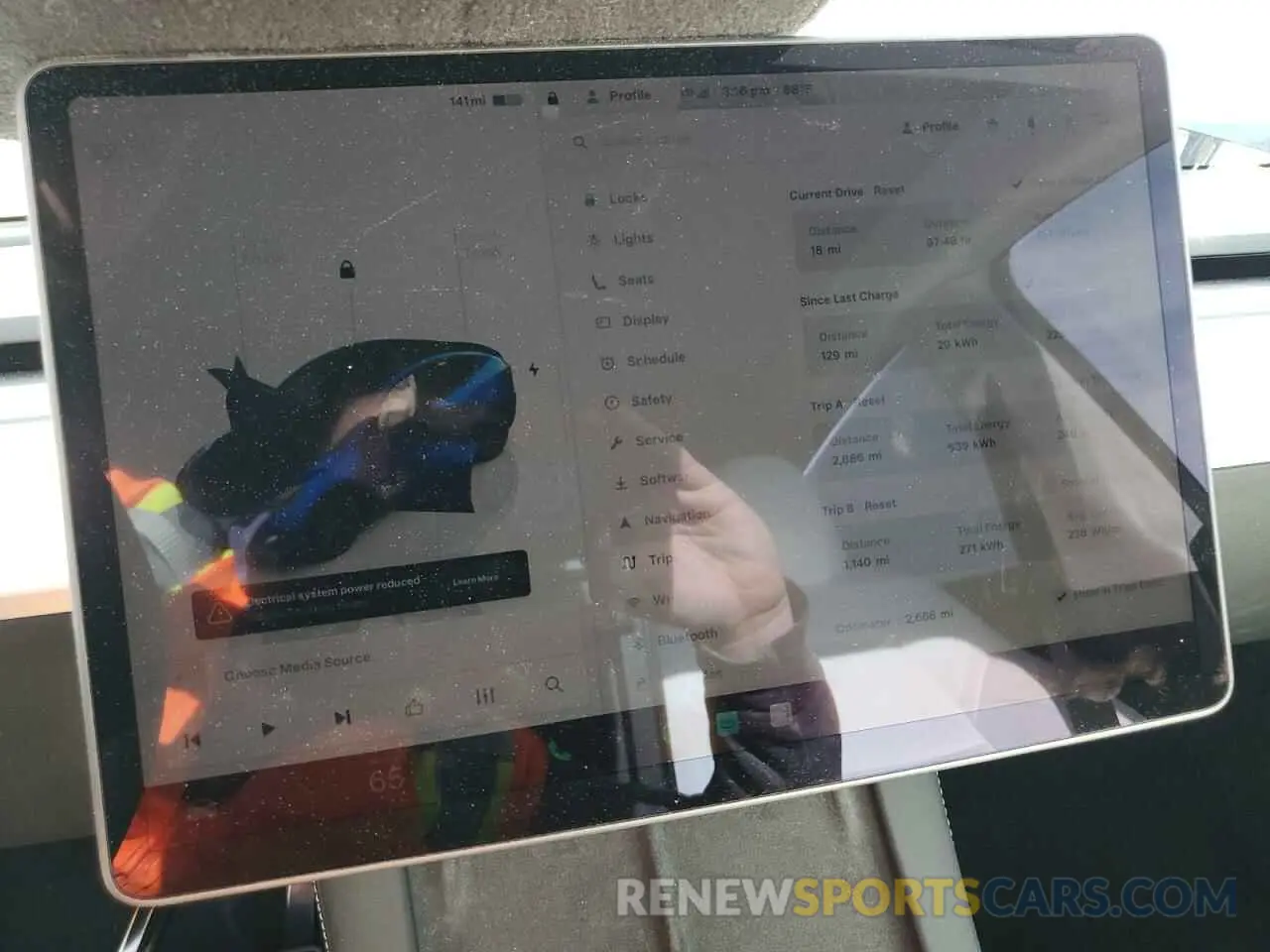 9 Photograph of a damaged car 7SAYGDED5SF221683 TESLA MODEL Y 2025