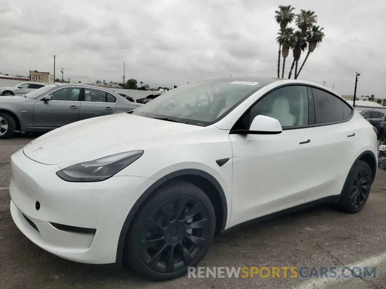 1 Photograph of a damaged car 7SAYGDED5SF228228 TESLA MODEL Y 2025