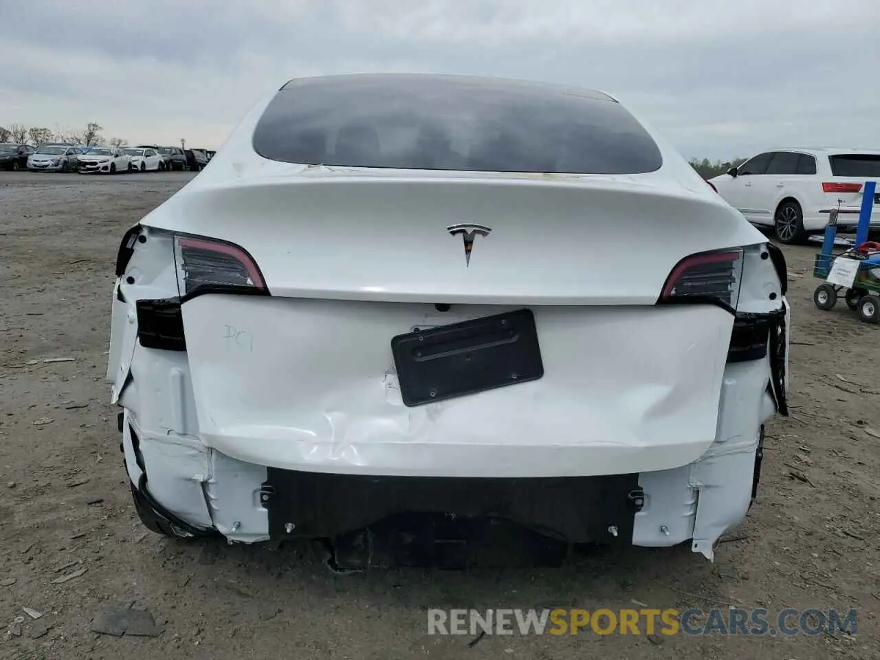 6 Photograph of a damaged car 7SAYGDED5SF241318 TESLA MODEL Y 2025