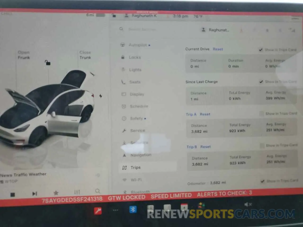 9 Photograph of a damaged car 7SAYGDED5SF241318 TESLA MODEL Y 2025