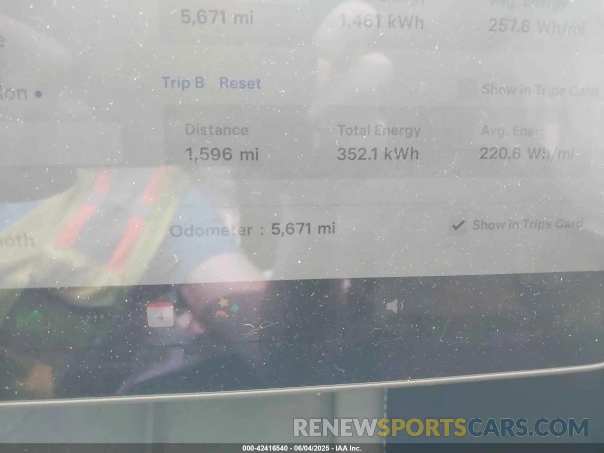 15 Photograph of a damaged car 7SAYGDED5SF244428 TESLA MODEL Y 2025