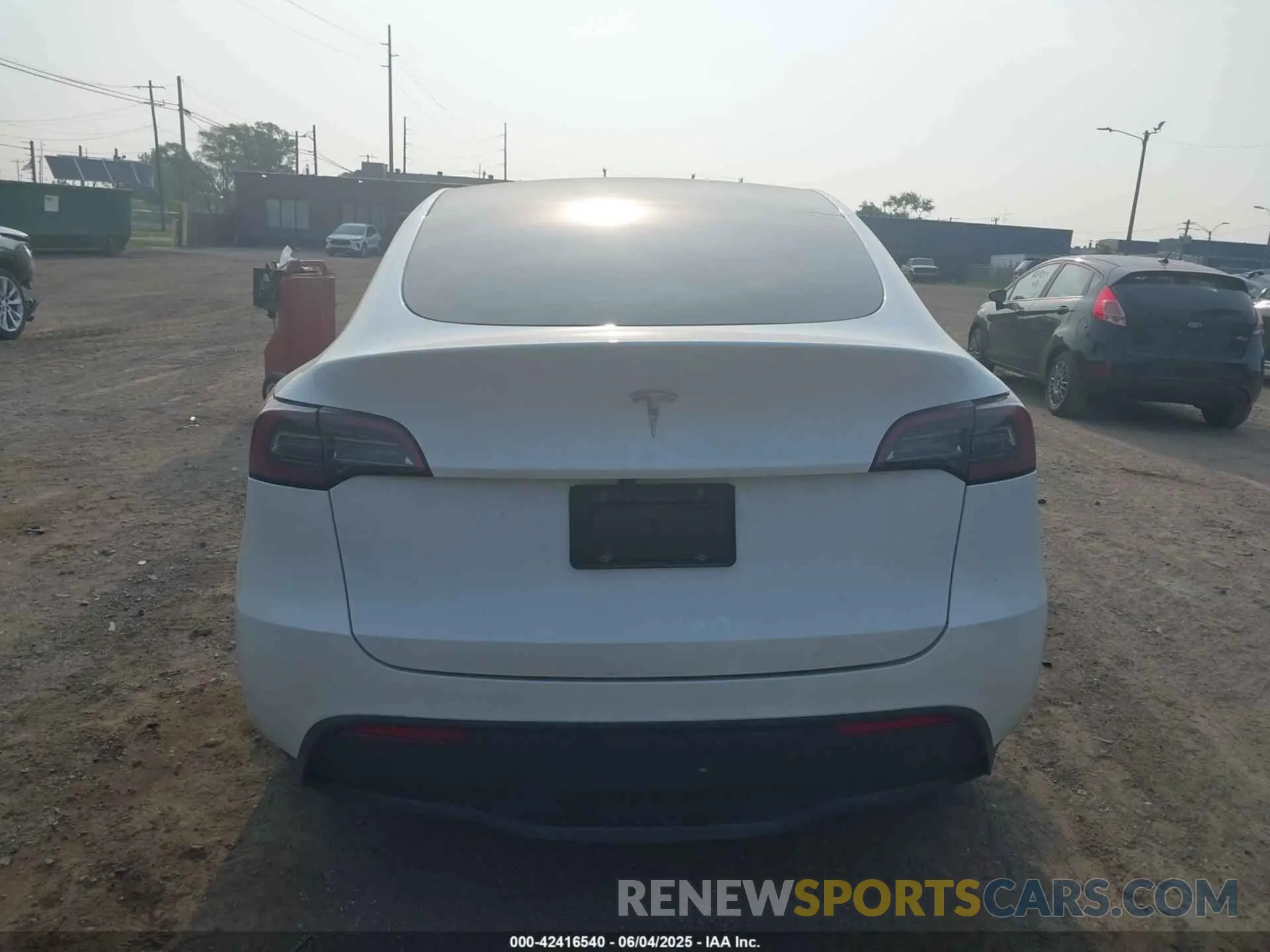 16 Photograph of a damaged car 7SAYGDED5SF244428 TESLA MODEL Y 2025