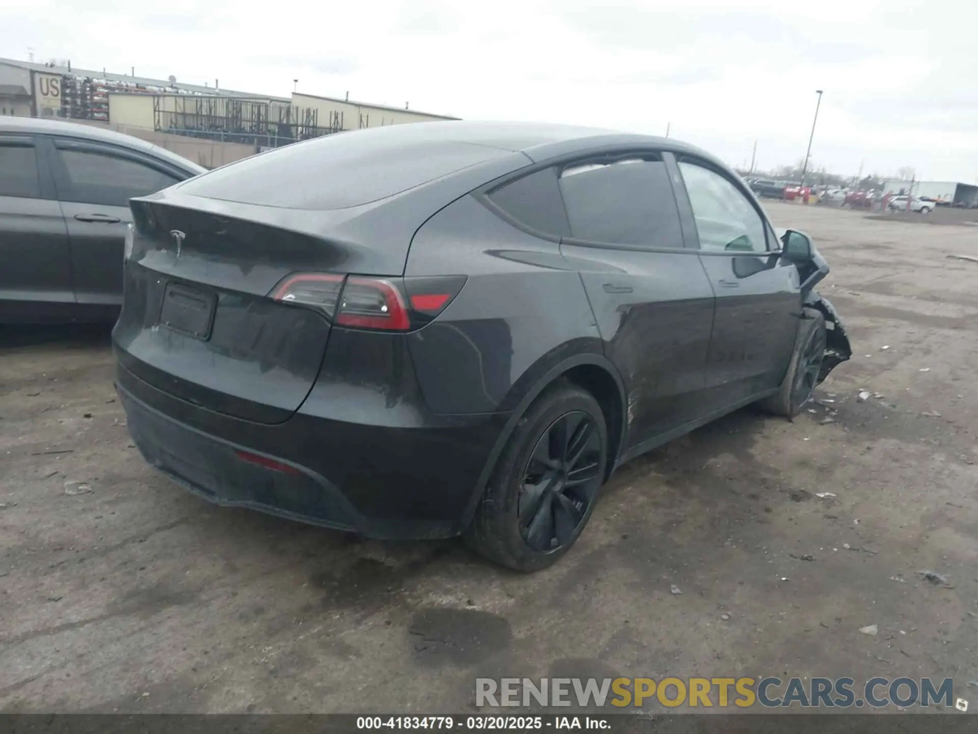4 Photograph of a damaged car 7SAYGDED5SF262735 TESLA MODEL Y 2025